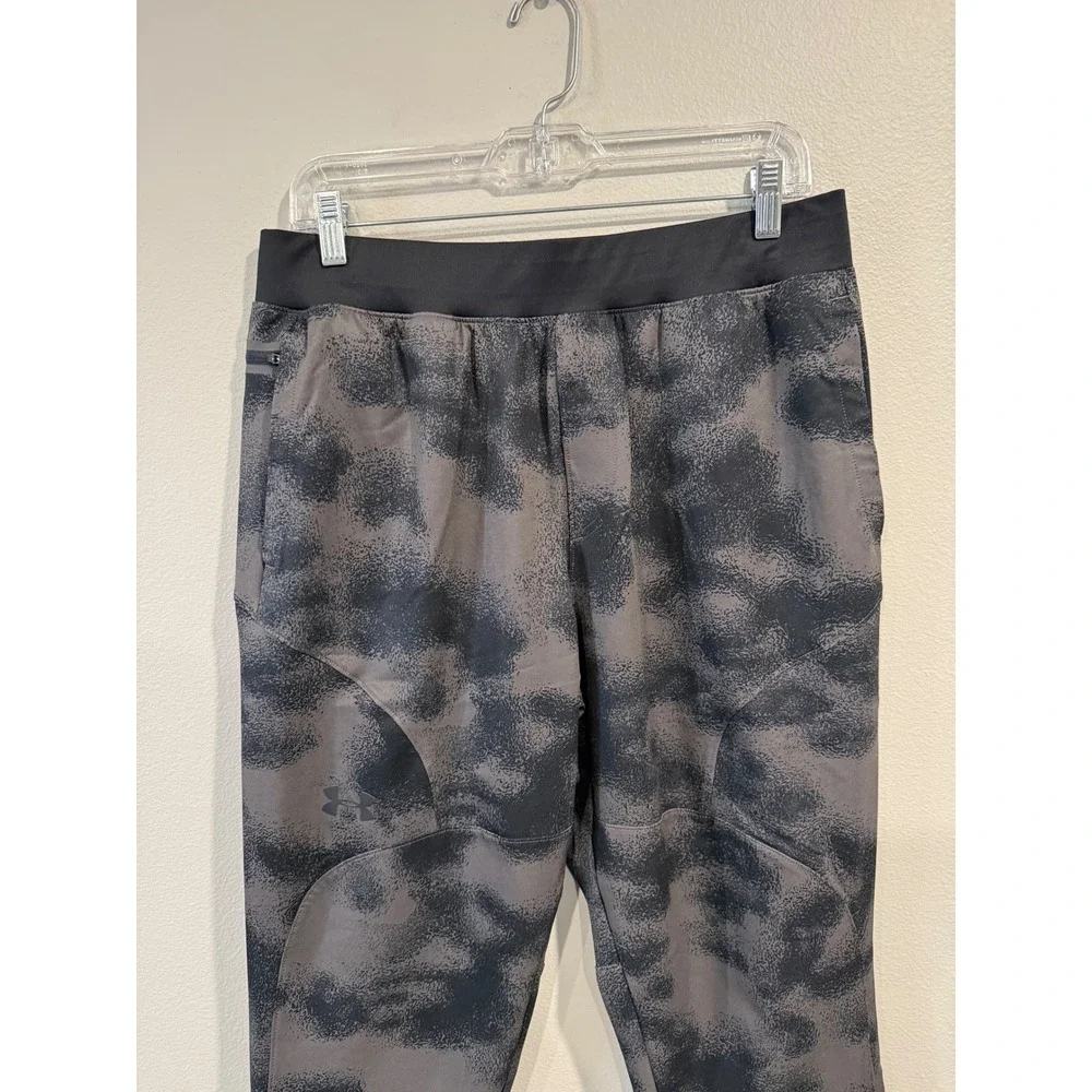 Under Armour Women's Fitted Camo Jogger Pants Size‎ L